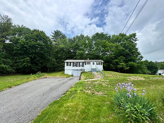 3rd image of 14 Lynn Road