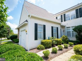 502 Whispering Brooke Dr, Newtown Square, PA 19073
