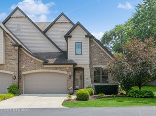 13 Westmoreland Ln, Naperville, IL 60540