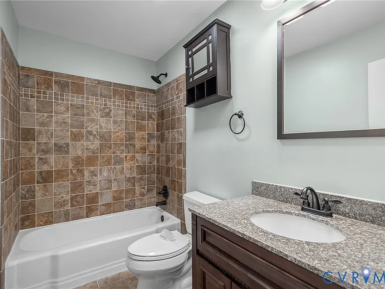 552 S 22nd Ave — Photo 28