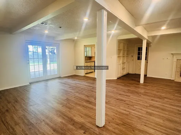 2645 Grand Blvd, Port Neches, TX 77651