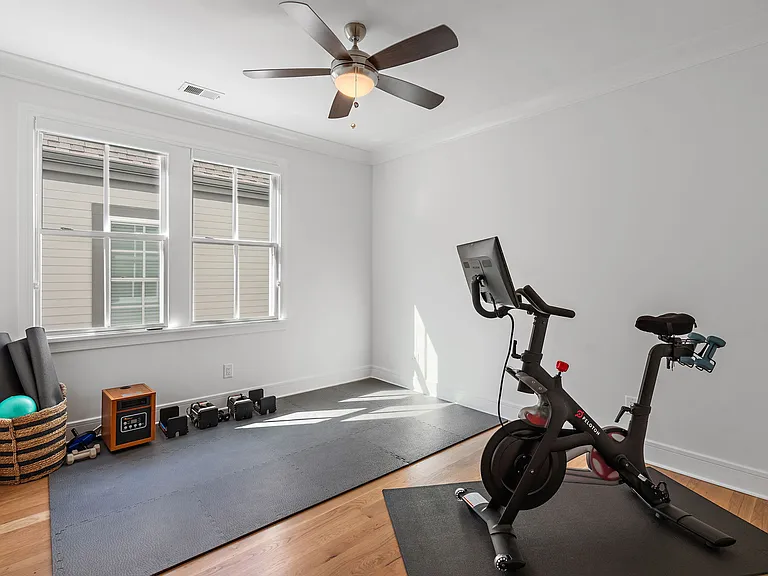514 Hobbs Creek Dr — Photo 19