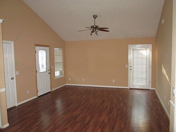 2nd image of 610 Freedom Ct