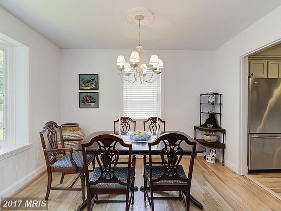 5th image of 4512 Everett St