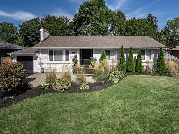 43 Miller Dr, Hamilton, ON L9G 2H9
