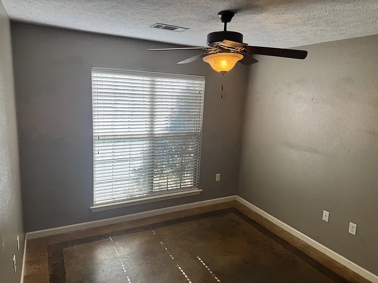 1015 Wineberry — Photo 4