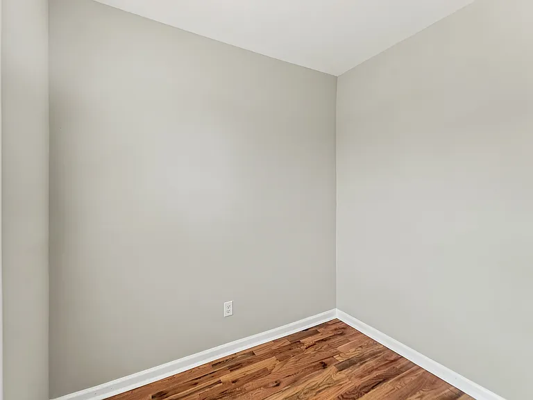 422 Woodside Ave #3 — Photo 11