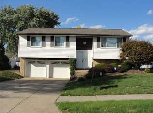 11120 Johnson Dr, Parma, OH