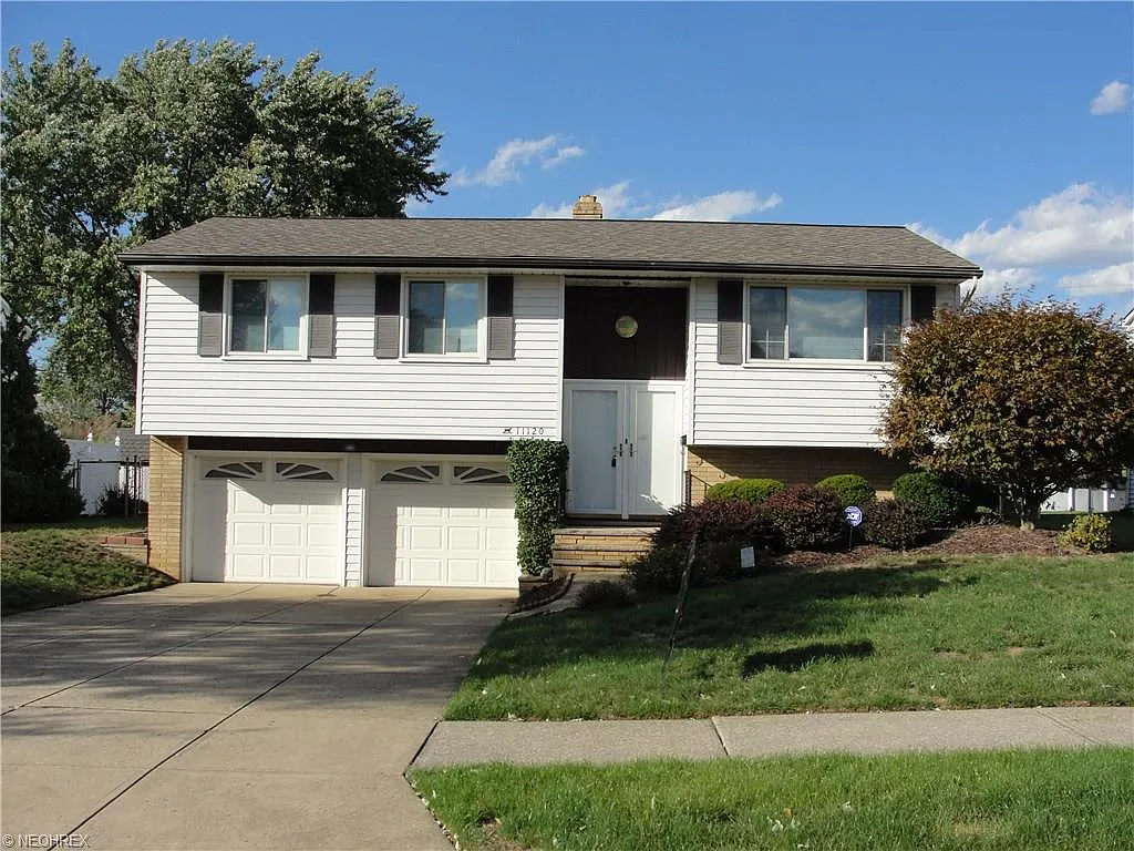 11120 Johnson Dr photo 1