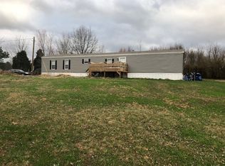 1021 McFarland Rd, Utica, KY 42376