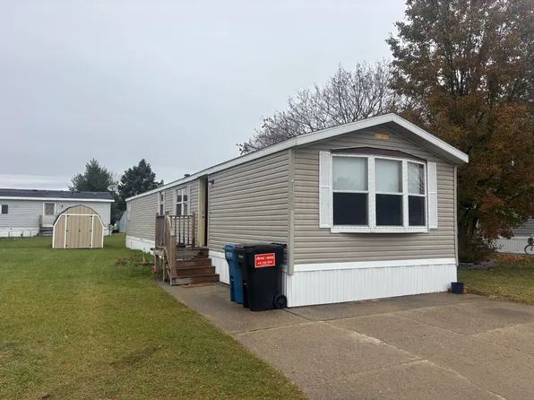 1143 Regina Trl, Wayland, MI 49348