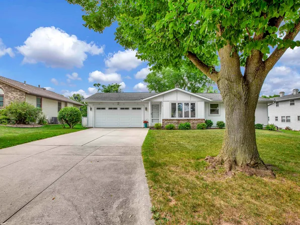2510 Heather Rd, Green Bay, WI 54311