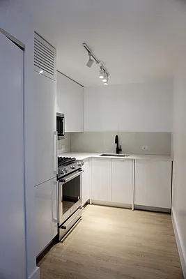 Rented by Greystar | media 2