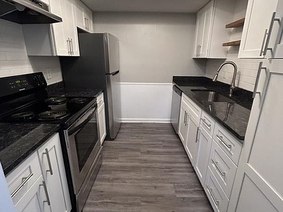 3rd image of 66 Northwood Dr APT 119