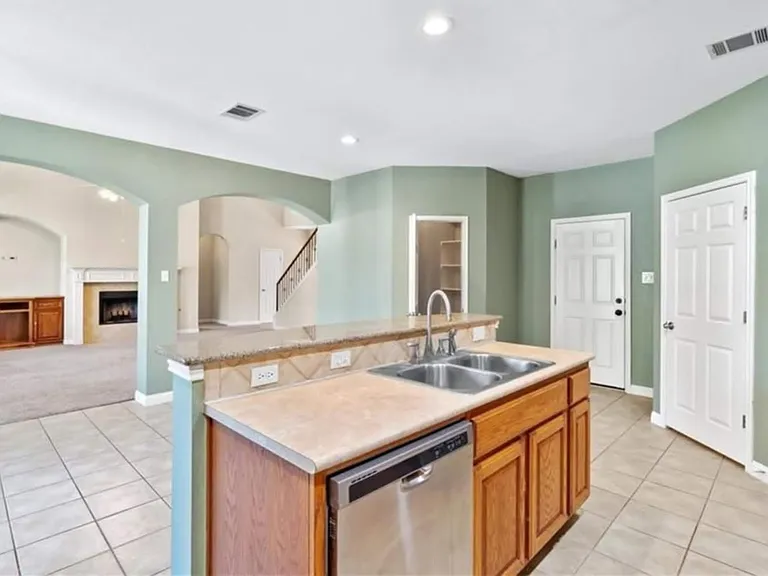 1408 River Birch Way — Photo 9