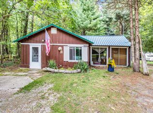 5228 W Madison Rd, Pentwater, MI 49449