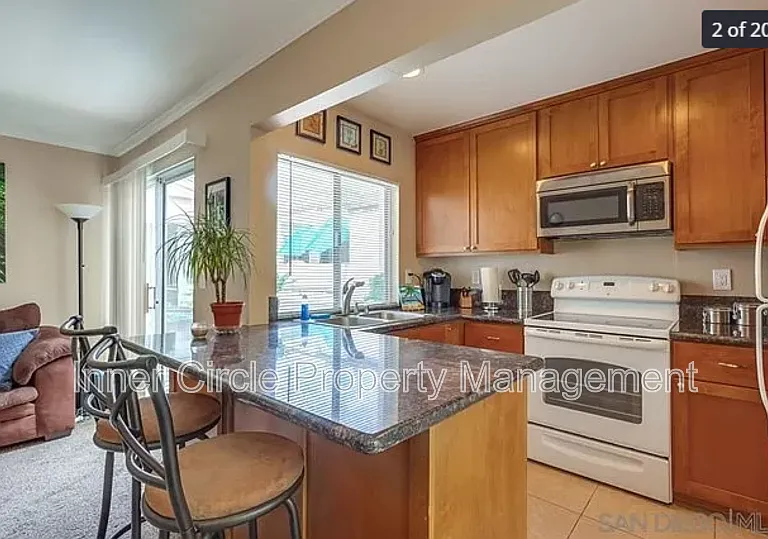 3276 Ashford St #D — Photo 5