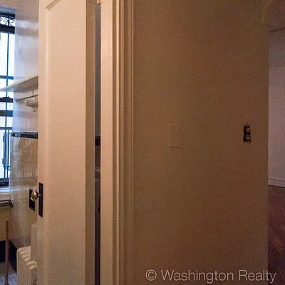 Rented by Washington Realty Corp. | media 6