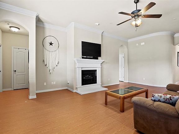 5th image of 4016 Fernbury Ct