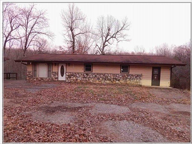 1st image of 8 Columbia Dr