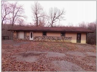 8 Columbia Dr, Cherokee Village, AR 72529