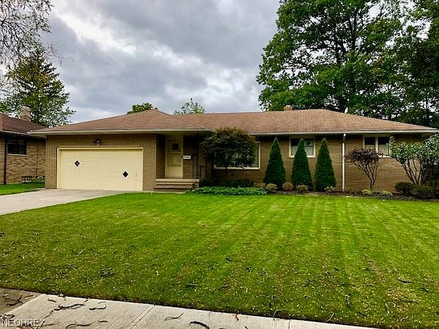 7406 Stoneybrook Dr, Broadview Heights, OH 44147 | Zillow