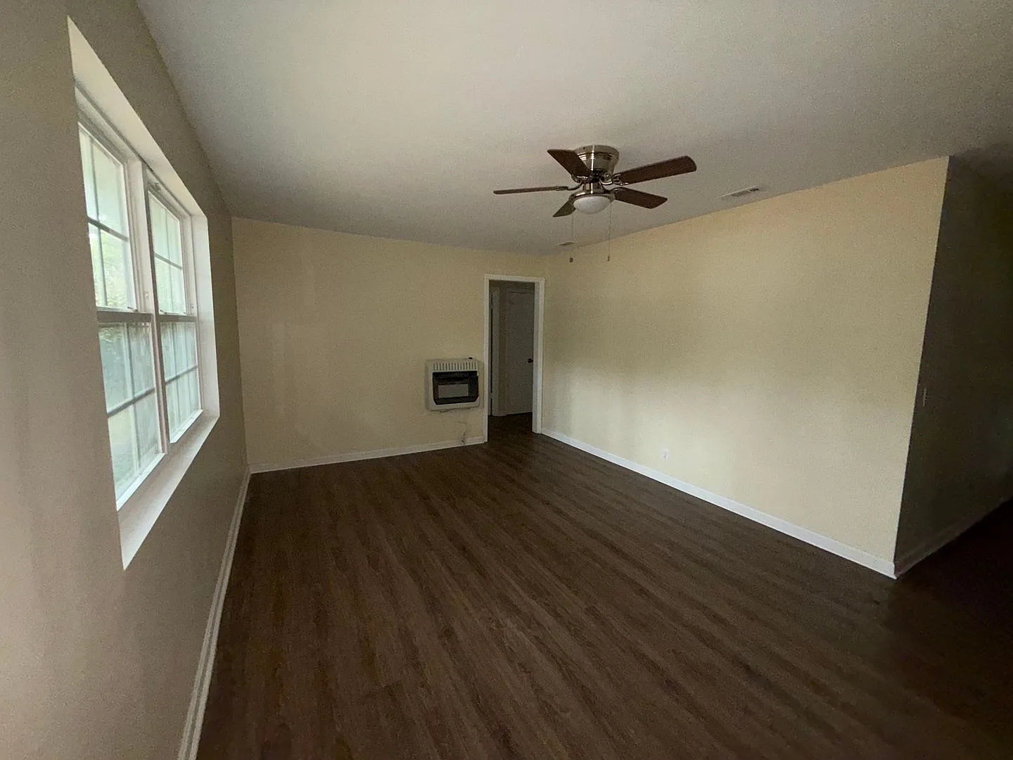 3 Bedrooms, 1.5 Bathroom - House in Shannon! — Photo 2