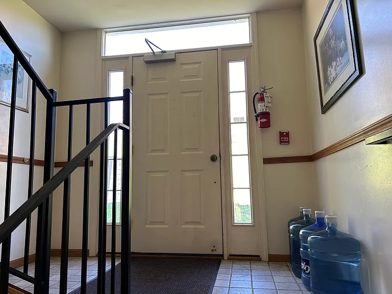 1005 Valley View Ln #2 — Photo 5