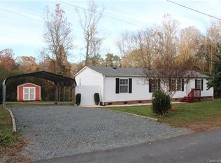 200 Oak Forest Cir, Matthews, NC 28104