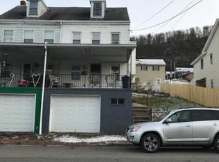 8 E Bacon St, Pottsville, PA 17901