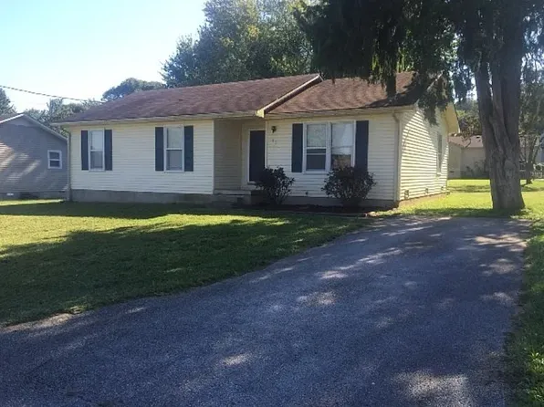 109 Countryside Dr, Bowling Green, KY 42101