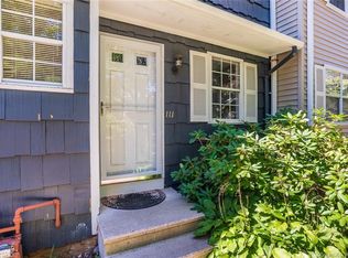 111 E Gate Ln #111, Hamden, CT 06514