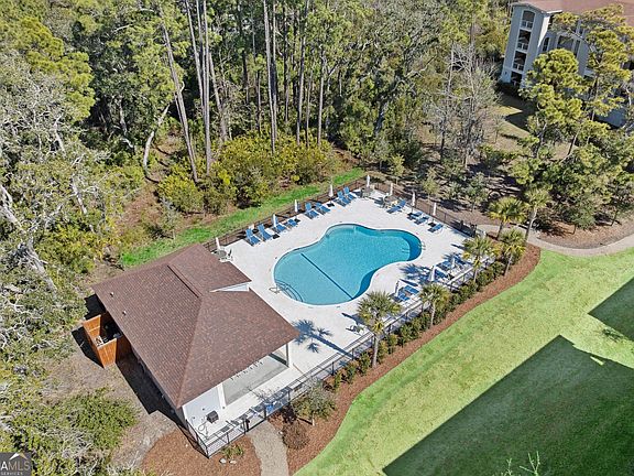 2nd image of 39 Harbor Rd