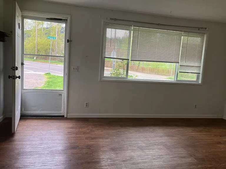 4305 Dillard Rd — Photo 3