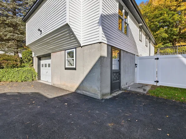 44 Topsfield Cir #2, Shrewsbury, MA 01545