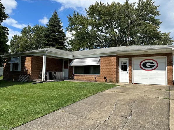 412 E Wilson Ave, Girard, OH 44420