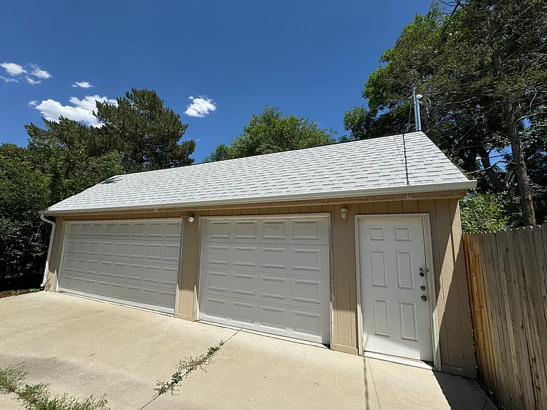 1054 Leyden St — Photo 28