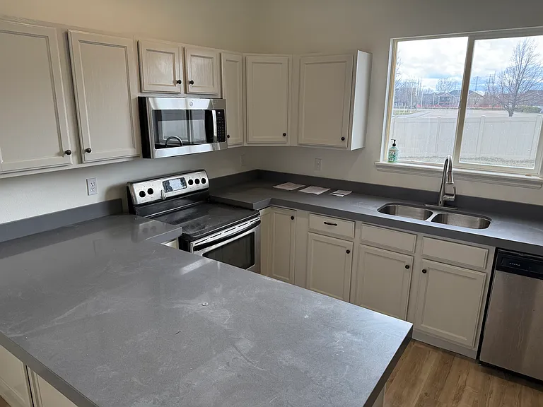 21 N Country Bend Rd — Photo 4