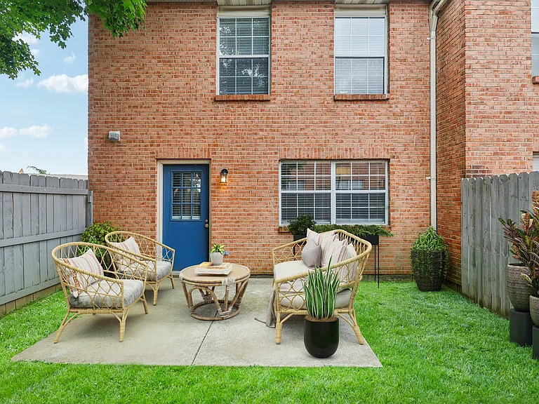 Wellington Place — Photo 10