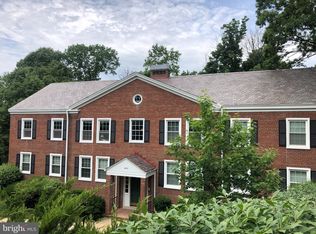 4837 28th St S APT A1, Arlington, VA 22206