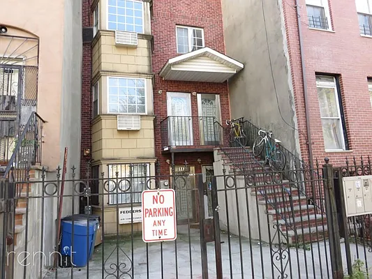 Rented by Rennit Inc. | media 32