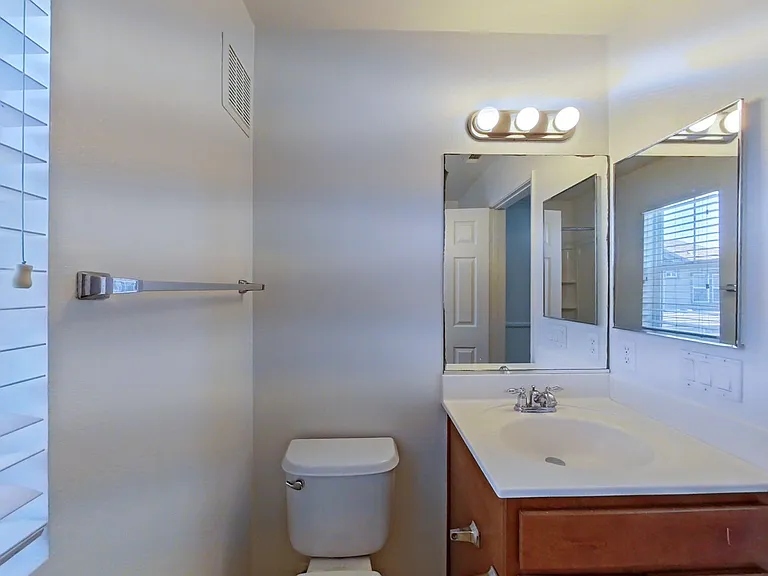 16911 Bixby St #21 — Photo 24