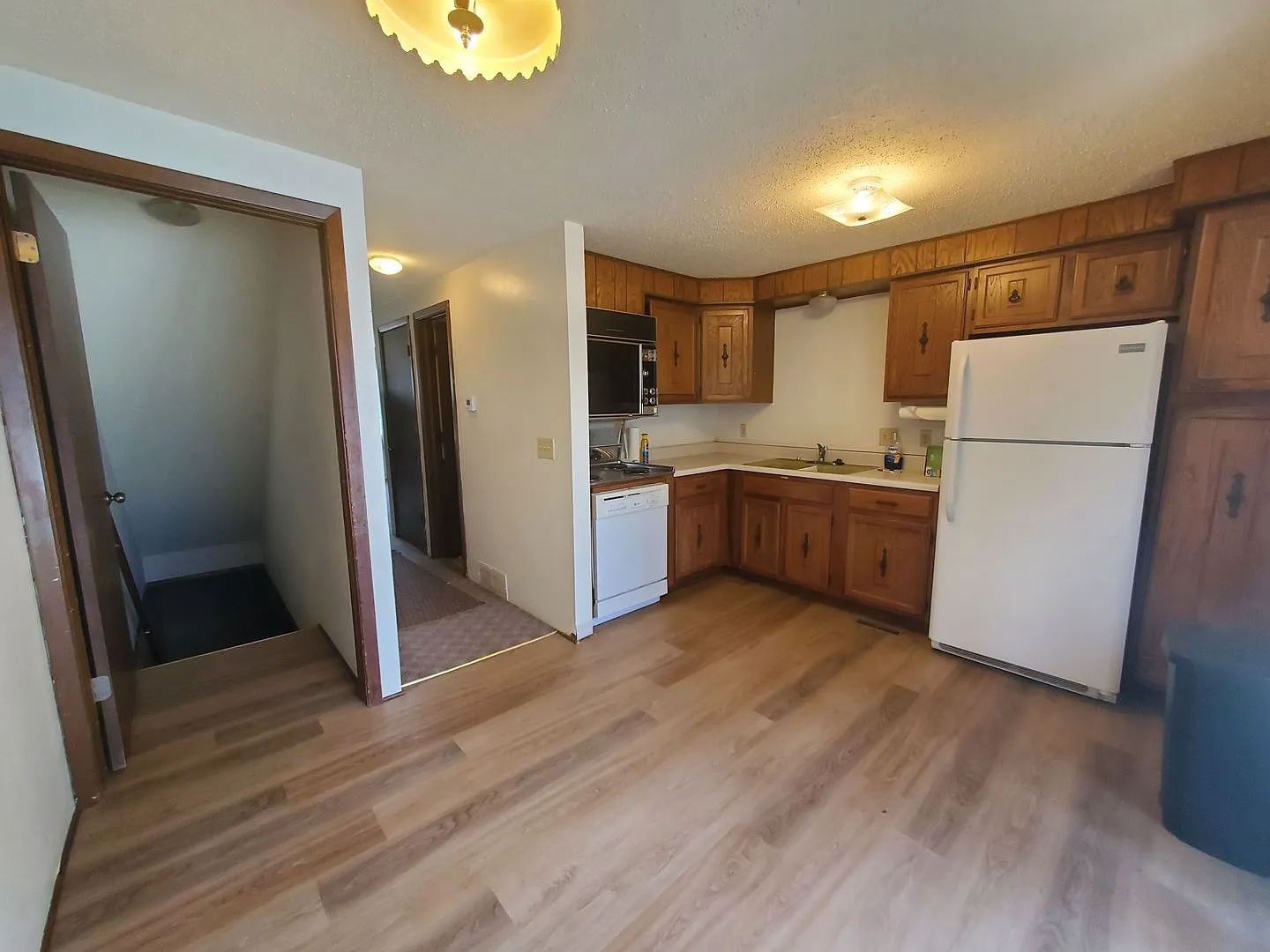 2 Bedroom 1.5 Bath Townhome For Rent Hastings, Ne — Photo 3