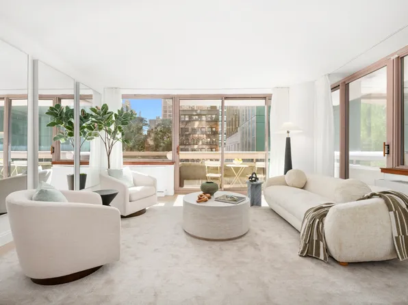 235 East 40th Street image 3 of 21