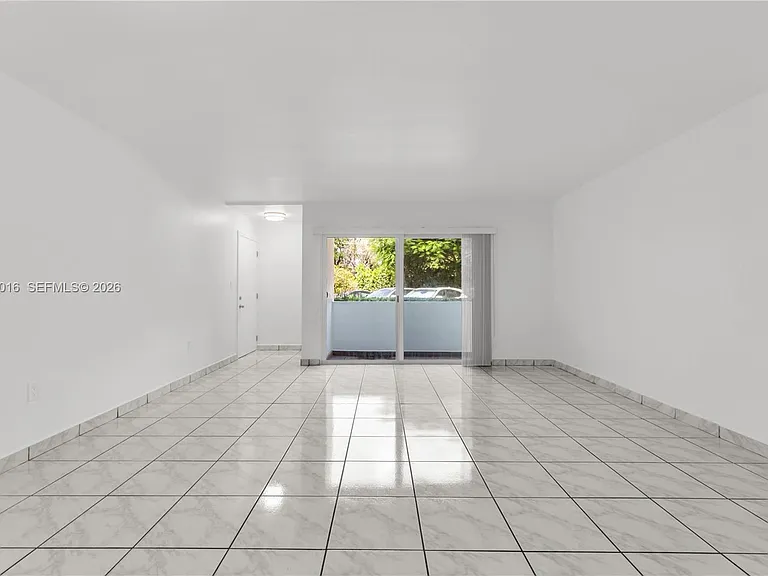 9354 SW 77th Ave #I1 — Photo 33