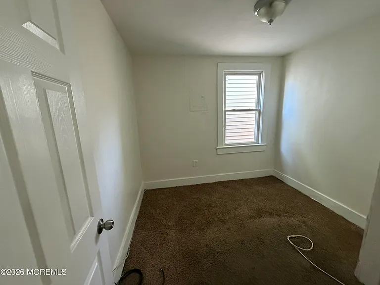 405 1/2 Brinley Ave — Photo 6
