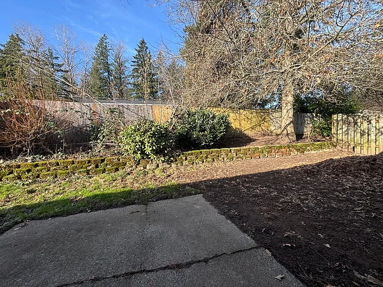10545 SW Tranquil Way — Photo 25