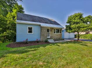 493 Laurel St, Manchester, NH 03103