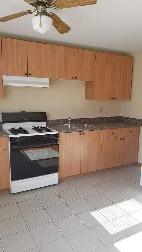 2 bed, 800 sqft, $1,500 — Photo 4