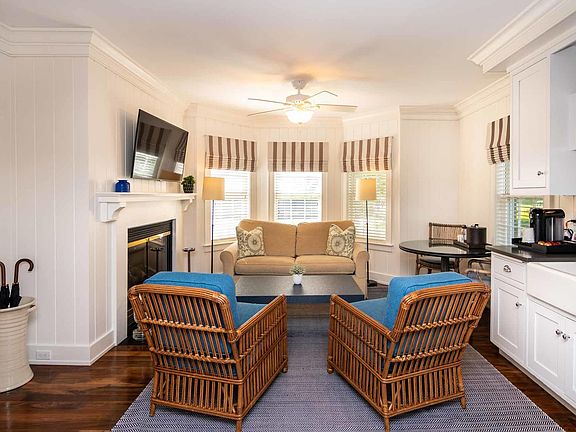 5th image of 131 Water St #91-91A